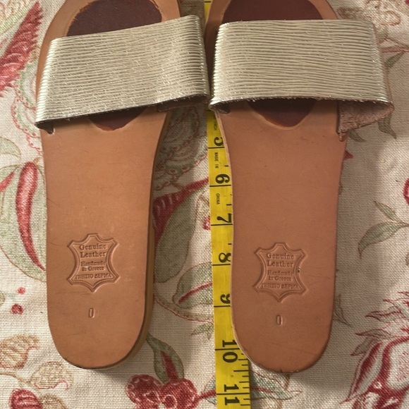 Ancient Greek Sandals Taygete Gold Ribbed Minimalist Sandals - Picture 9 of 10